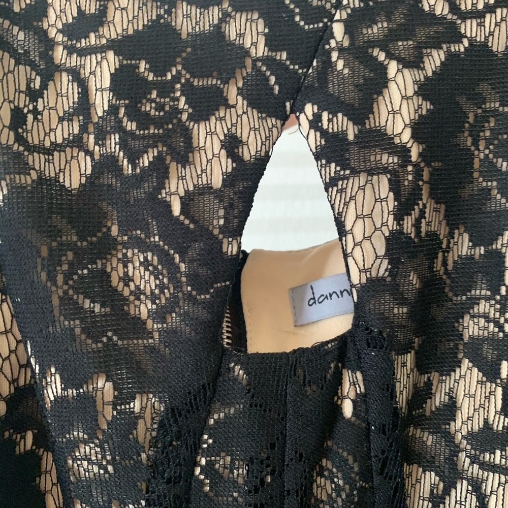 Dress - Picture 3 of 4